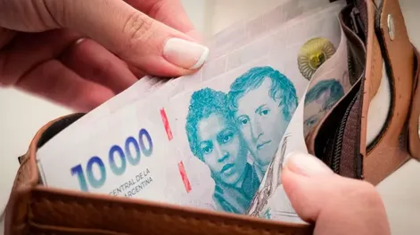 Anunciaron que los empleados públicos tendrán acreditados sus sueldos el 28 de febrero, incluida la escolaridad