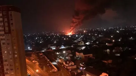 Reportan intensos ataques con misiles en Kiev y obligan a la gente a refugiarse