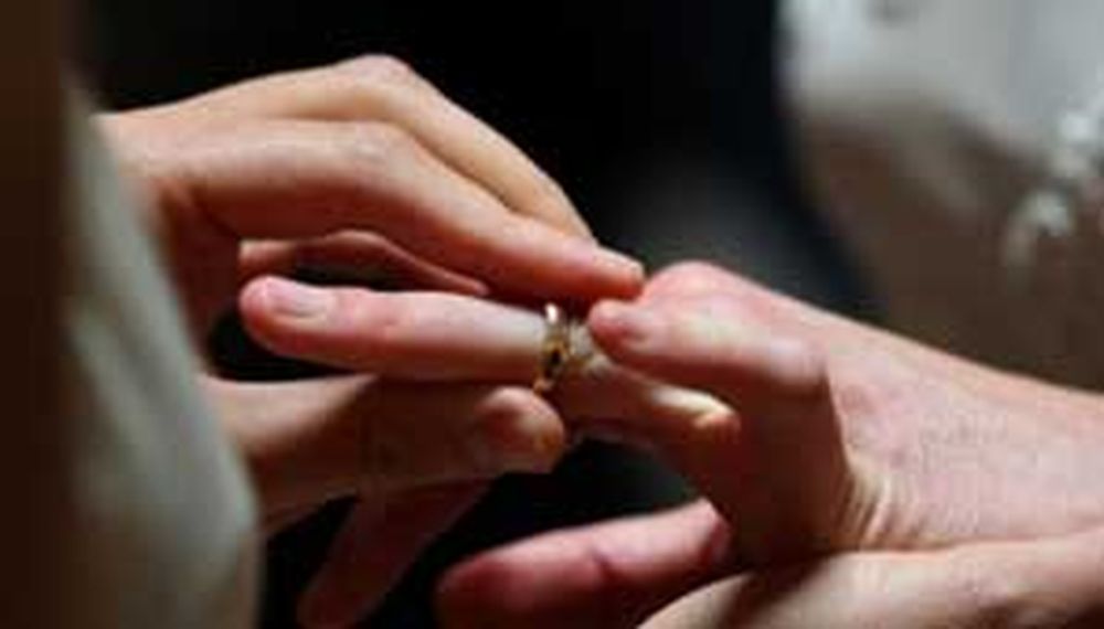 “Casate con mi esposo”