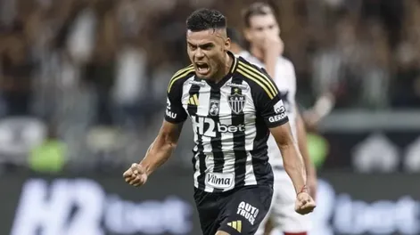 Fausto Vera con la camiseta de Atlético Mineiro.