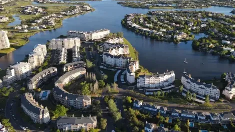 El Gobierno anunció que quitará subsidios en countries de todo el país y eliminará entes públicos