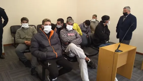 Los rostros y nombres de los 21 “saqueadores”