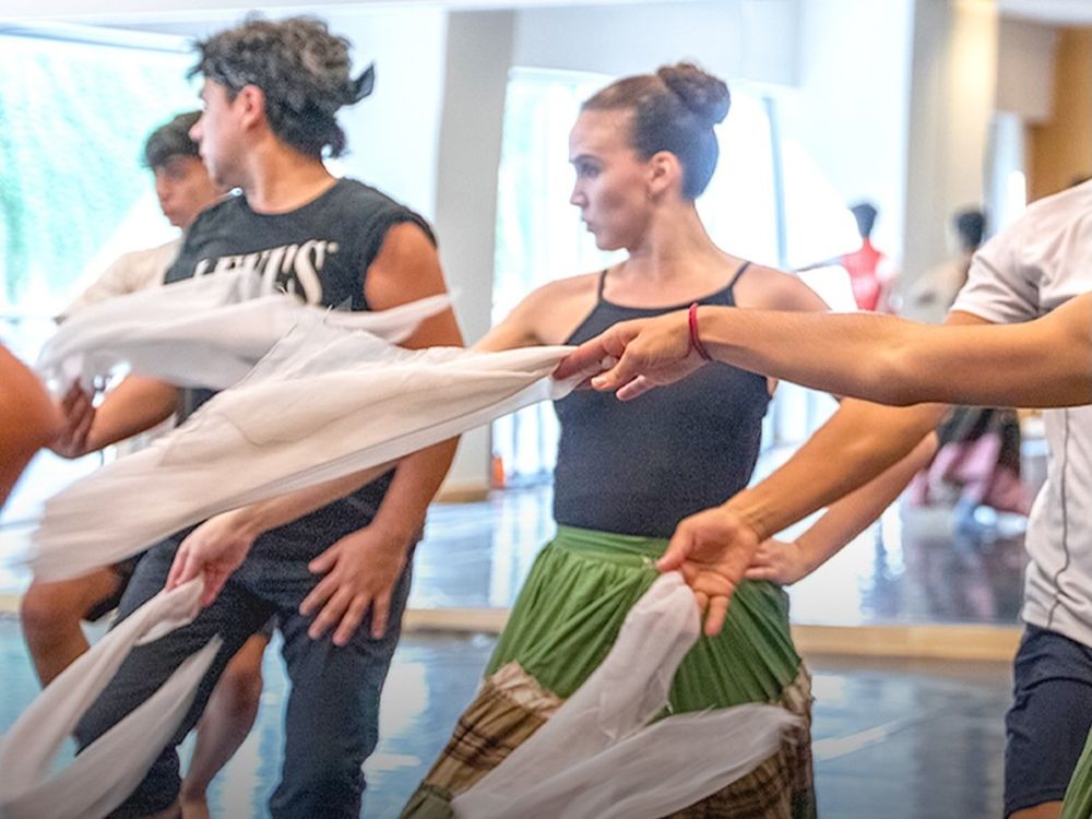 La agenda cultural de San Juan incluye presenciar el ensayo de Mujeres Argentinas, en el Teatro del Bicentenario.