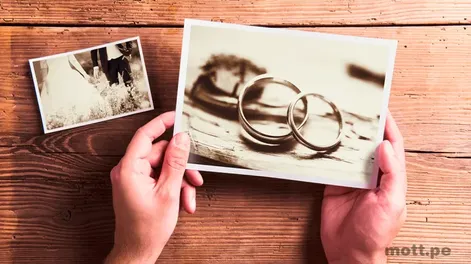 Hubo un tiempo en que existía la fiesta de compromiso. No era un casamiento anticipado, sino una celebración intermedia: música, brindis y discursos que oficializaban el tránsito de la soltería a la vida de a dos.