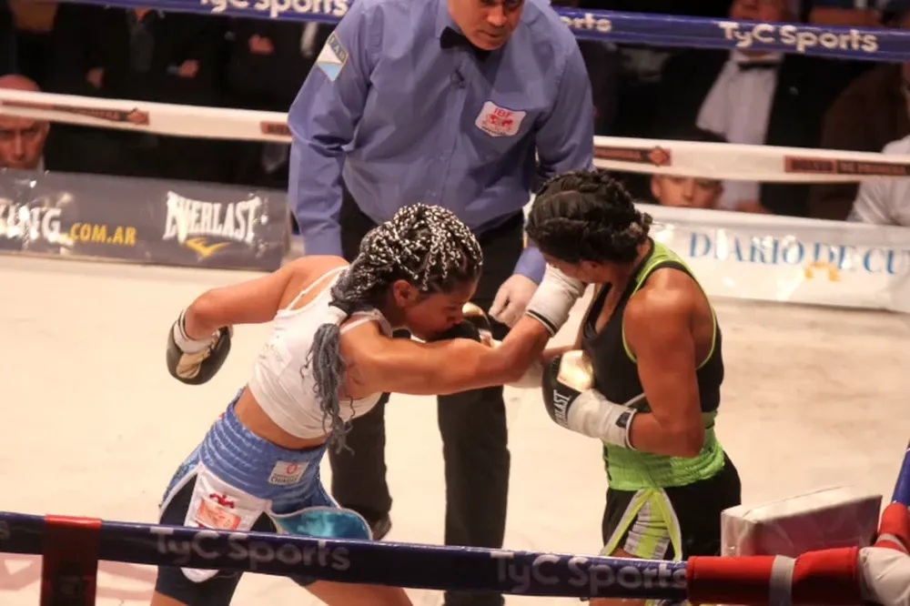 El cronograma de la velada boxística con dos títulos mundiales en juego