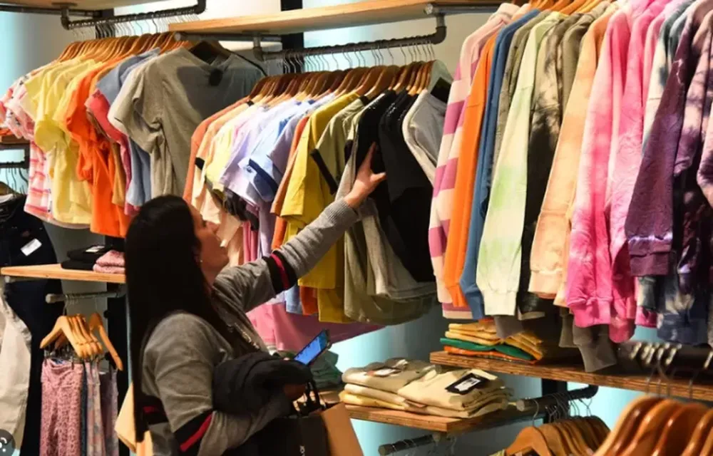 Las ventas minoristas en el primer bimestre cayeron 5,2% en todo el país.