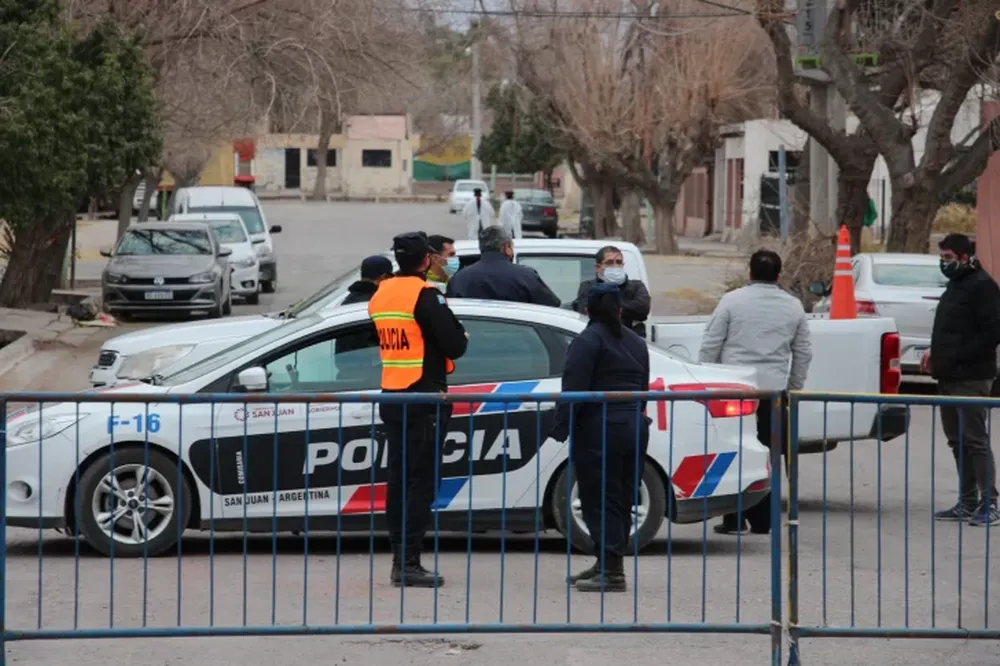 Removieron a la cúpula policial de Caucete por iniciar 2 horas más tarde un control