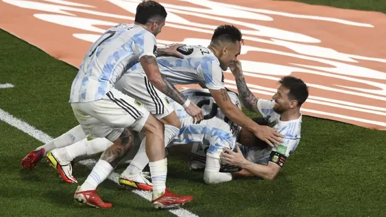Argentina ganó, gustó y goleó frente Uruguay
