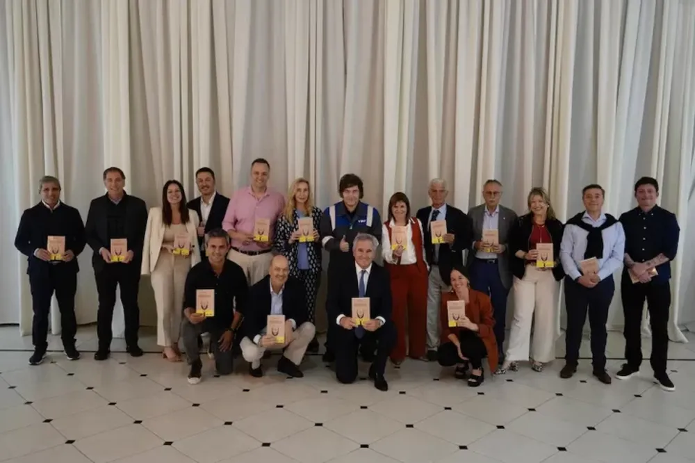 Reunión de Milei con el Gabinete.-