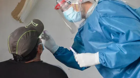 [INFOGRAFÍAS] A un mes del brote, la evolución de la pandemia en la provincia