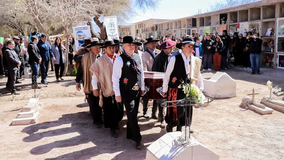 Los restos del Chango Huaqueño ya descansan en el cementerio de Huaco.