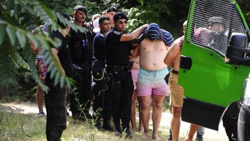 Entre visitas de familiares, un psicólogo y un pastor: cómo viven los rugbiers en el Penal