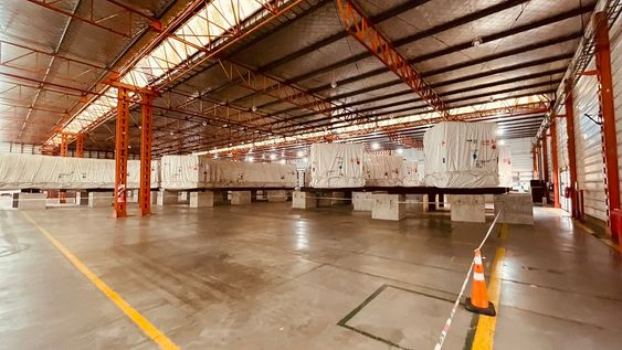 la empresa de los molinos de mineria llega a san juan y planea contratar unas 200 personas