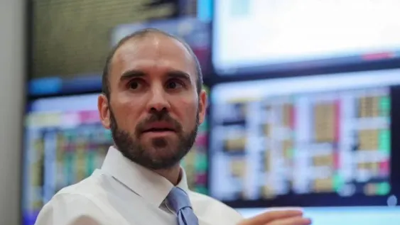 El Gobierno da más plazo y pide contraoferta a bonistas