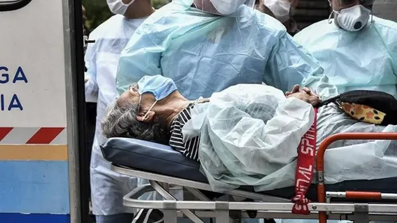 Hubo 54 muertes y 6.137 nuevos contagios de coronavirus en Argentina