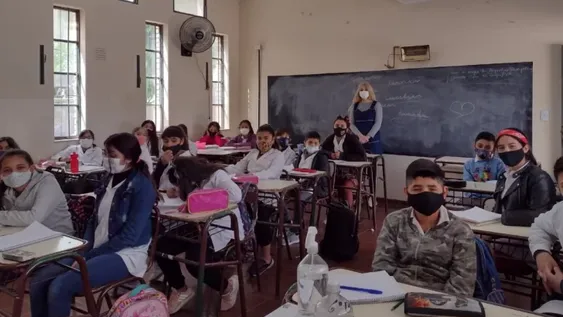 Con presencialidad plena, hay más alegría en los niños pero más cautela en los papás