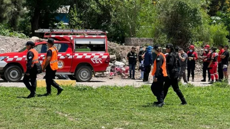 dos obreros hallaron un cuerpo en un canal