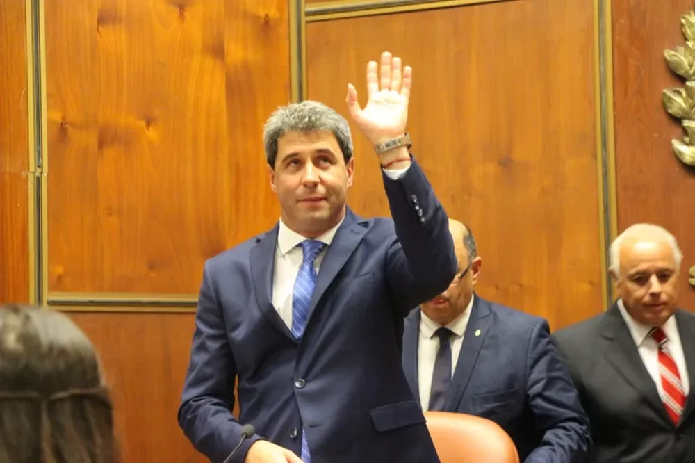 Uñac: “Nos mueve buscar espacios en la construcción nacional”