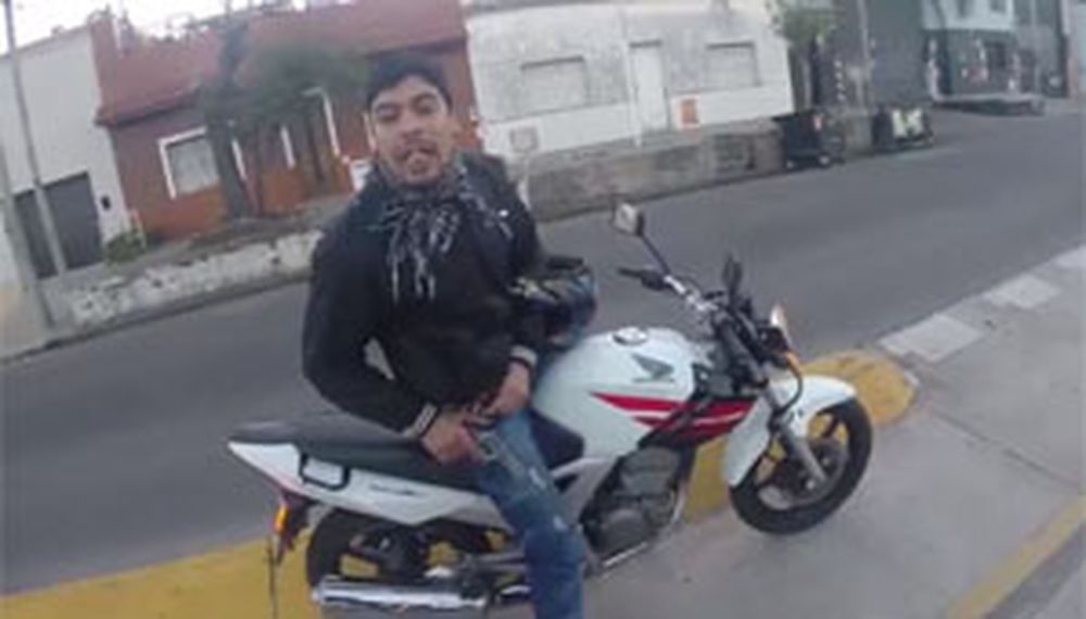 El motochorro que asaltó a un turista dijo que lo hizo para comprarle un regalo a su hijo