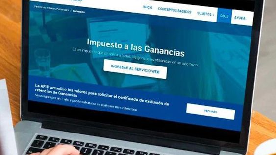 Aguinaldo: no paga Ganancias el que cobra hasta $880.000