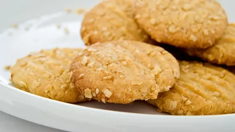 Galletitas de avena y yogurt, una receta saludable y rápida