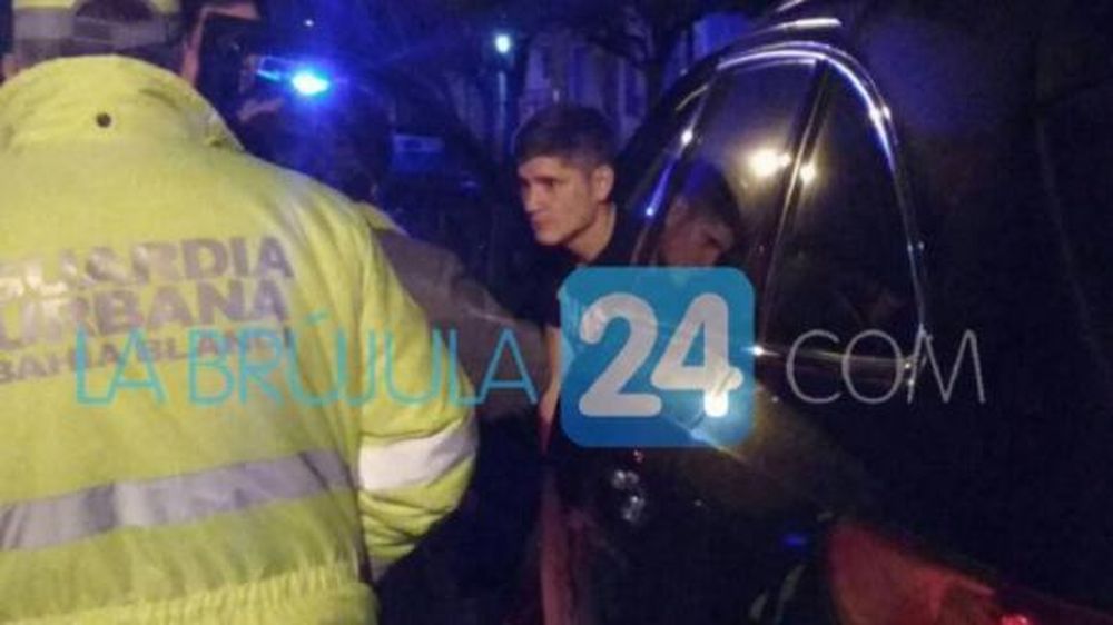 Un jugador quiso ‘gambetear’ el control de alcoholemia luego de chocar