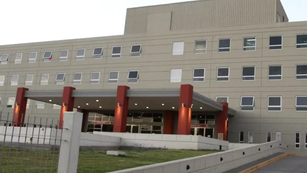 Detalles del caso 23: es un hombre de 74 años que presenta síntomas