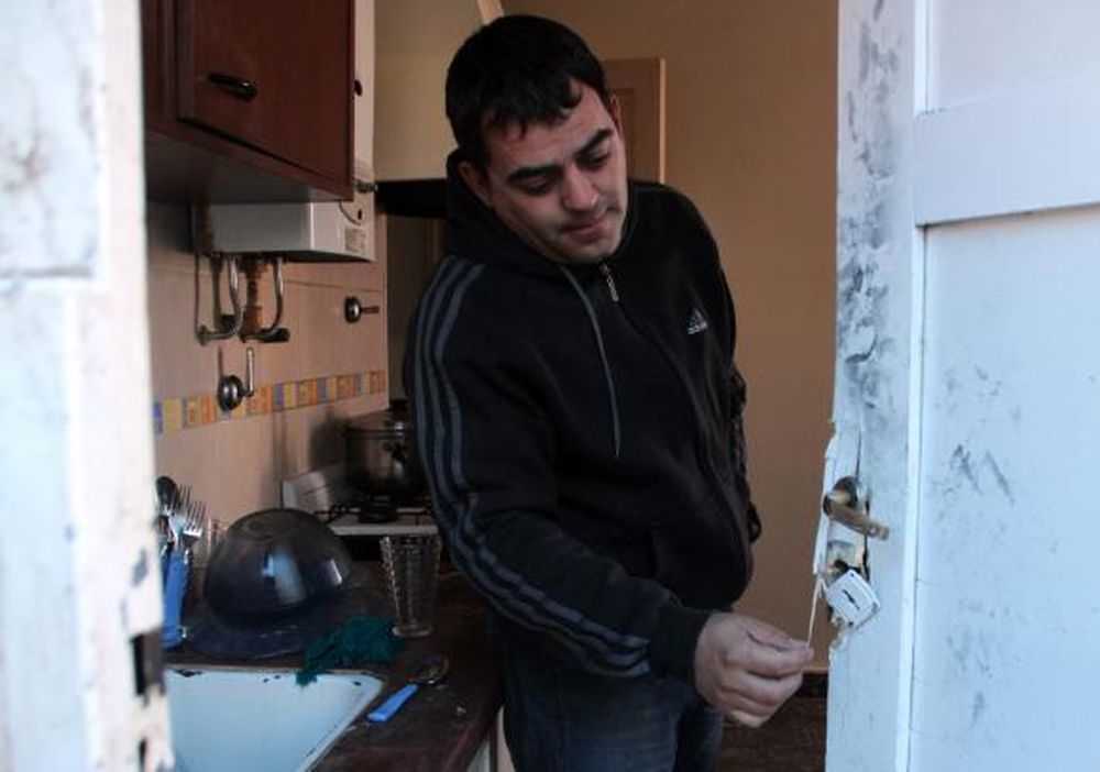 Salen a un cumpleaños y les roban $50.000 y aparatos