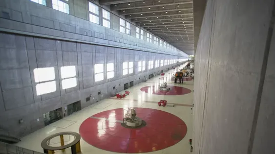 Yacyretá reduce 50% la entrega de energía por bajante del río Paraná