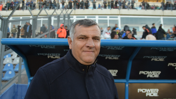 Solera dio marcha atrás, seguirá como DT de Unión y pone toda la energía en el Regional