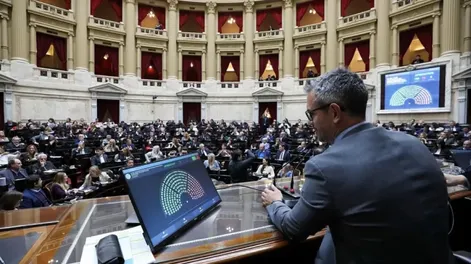 LOS REVESES del Gobierno nacional en el Congreso, colocan a la actual administración en una situación complicada dentro del plan de defender el superávit fiscal para atacar la inflación y combatir la pobreza.