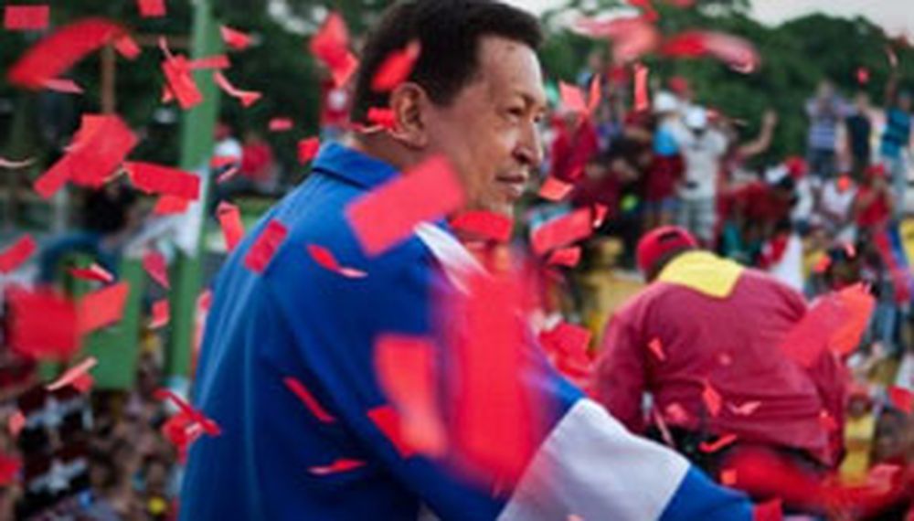 Tras votar, Chávez pidió “esperar con normalidad democrática”