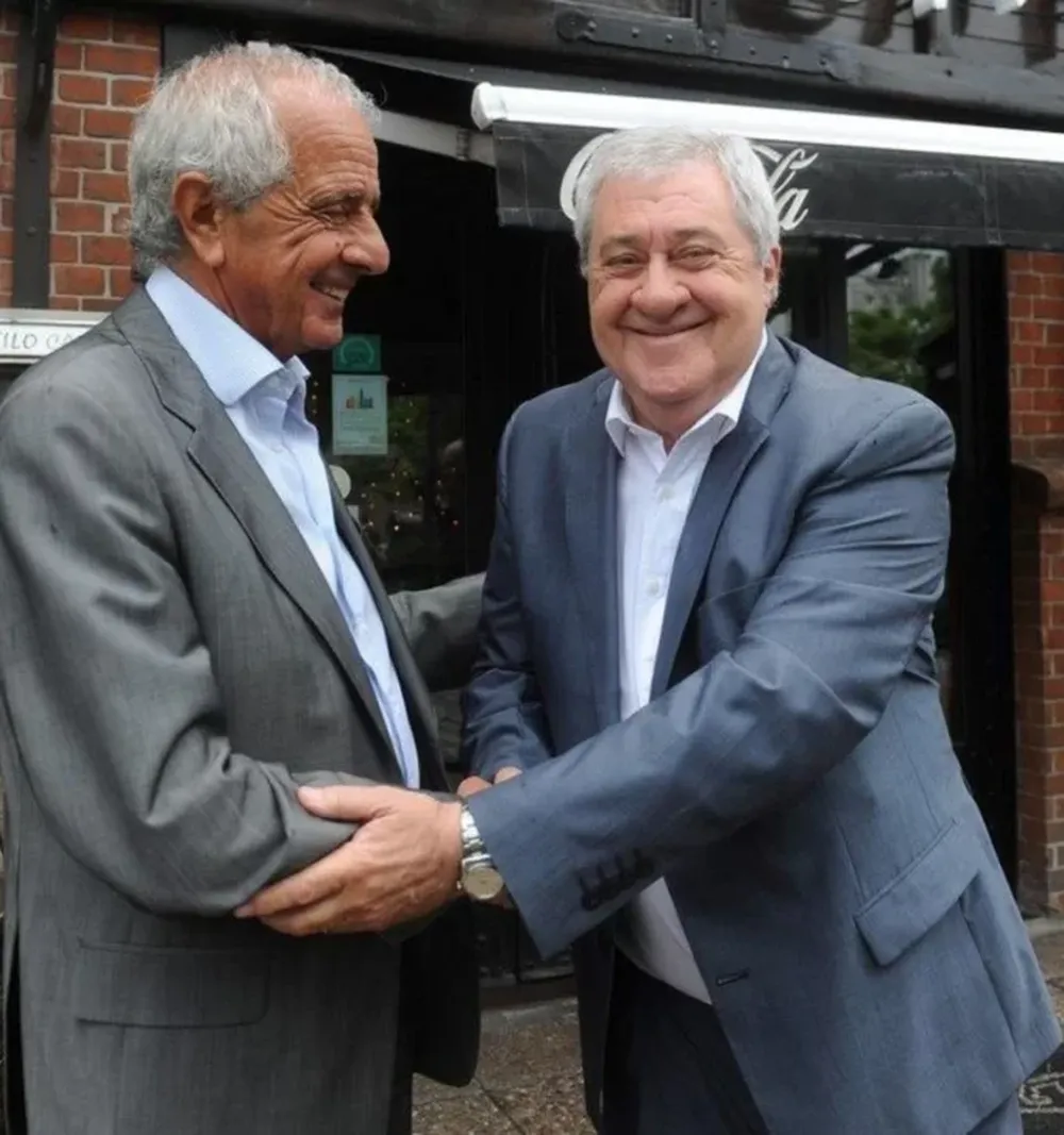 Los gigantes se oponen