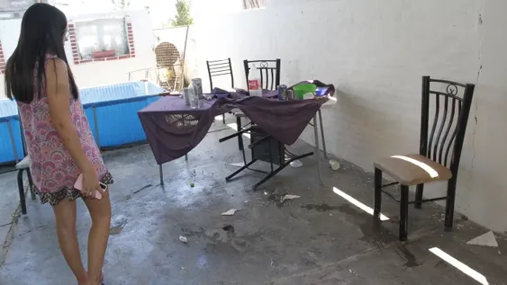 Asaltaron con armas a ocho, los golpearon con cadenas y una recibió un perdigonazo