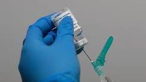 Delegados comunales se hicieron pasar por mayores de 60 para vacunarse