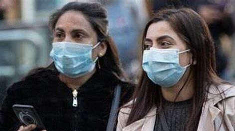 3 millones de barbijos sepultados en una ruta en 2021 para combatir los residuos del Covid-19: la extraordinaria idea de un ingeniero