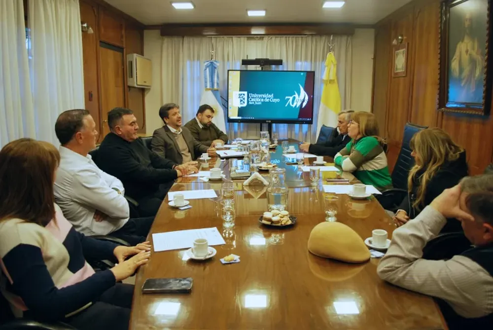 ACUERDAN TRABAJOS  en conjunto entre UCCuyo y Comisión Justicia y Paz