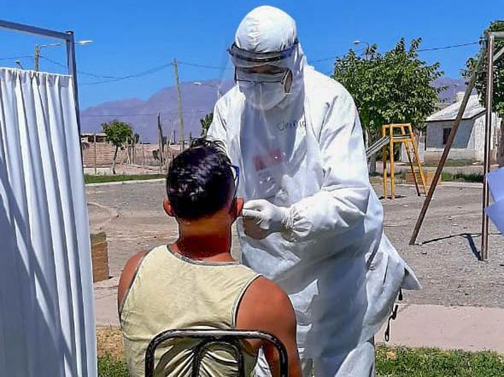 [INFOGRAFÍAS] Cómo se comportan las curvas de contagios y muertes desde el brote