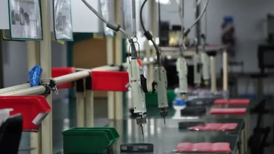 El empleo privado registrado del país cayó a niveles similares a los de la crisis de 2002