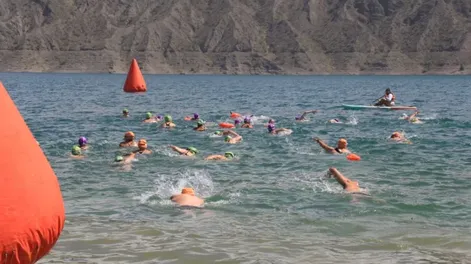 Exito. La segunda edición del Desafío del Agua en Punta Negra abrió la temporada de aguas abiertas con gran participación de nadadores.
