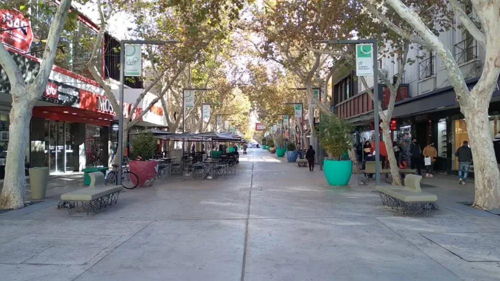 Cómo es la quita de subsidios del agua: desde ahora comercios e industrias pagarán tarifa plena