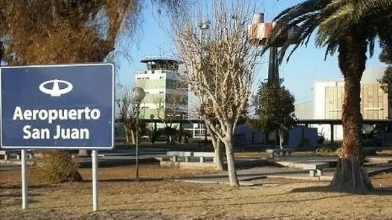 Extienden la elección entre PCR o cuarentena para entrar al país