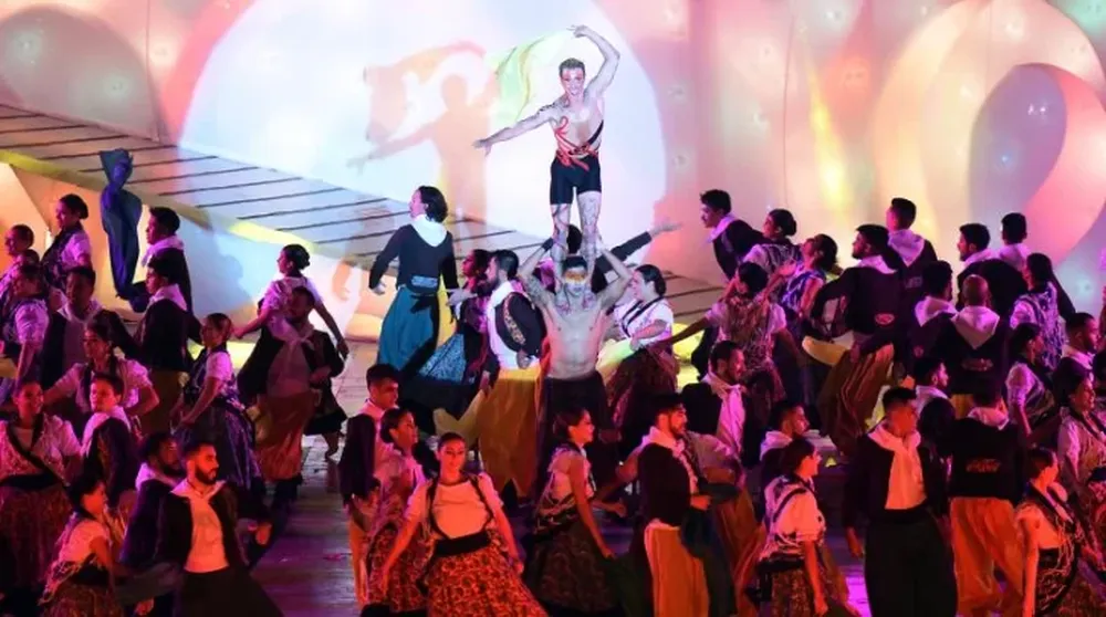 El frío y la lluvia marcaron la celebración de “Tejido en Tiempo de Vendimia”