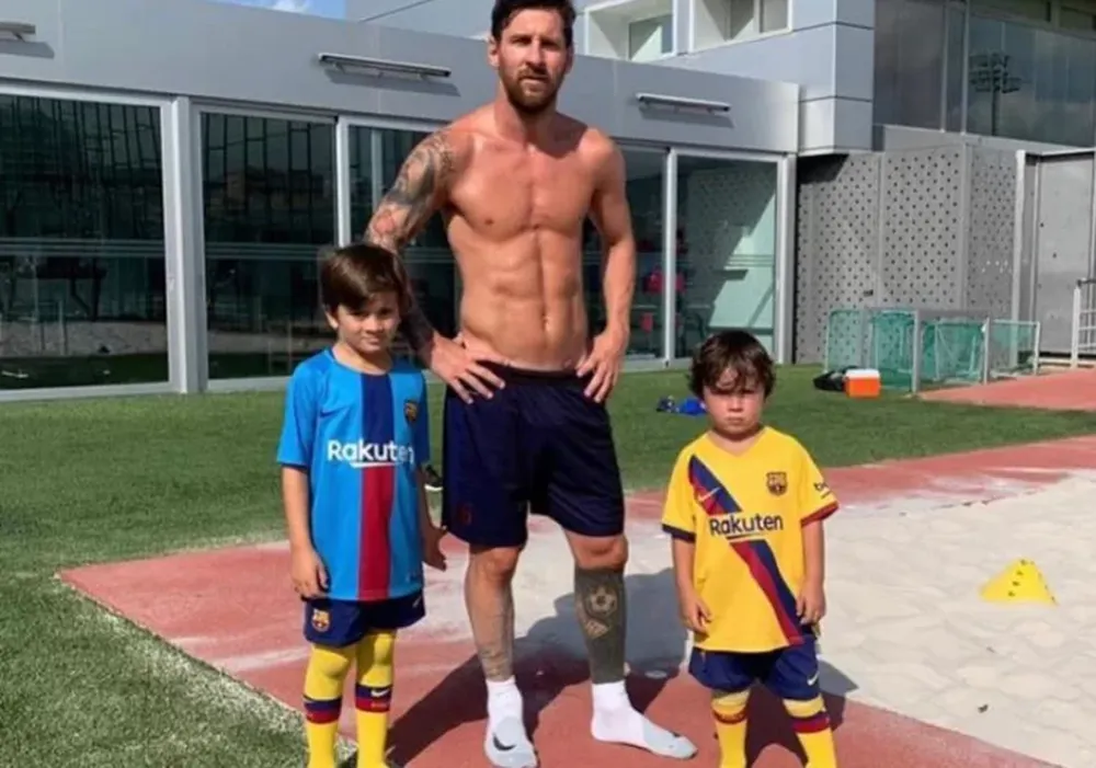Messi ya volvió a España pero continúa de vacaciones