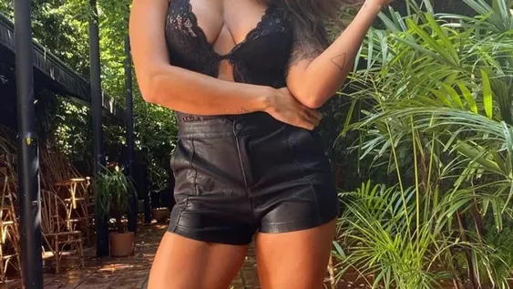 Ivana Nadal, sensual y reflexiva en lencería