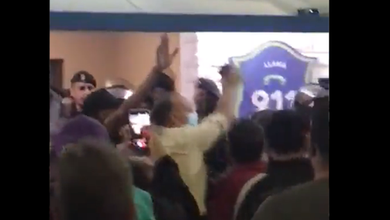 Berni, duramente increpado por el crimen del quiosquero en Ramos Mejía