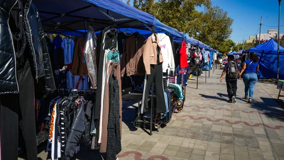 amas de casa hablo sobre el futuro de los feriantes de la plaza laprida y propuso dos alternativas de traslado