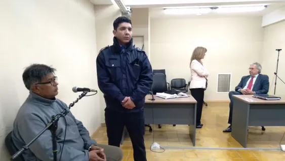 Mostró porno y corrompió a un niño, acepta 11 años y medio