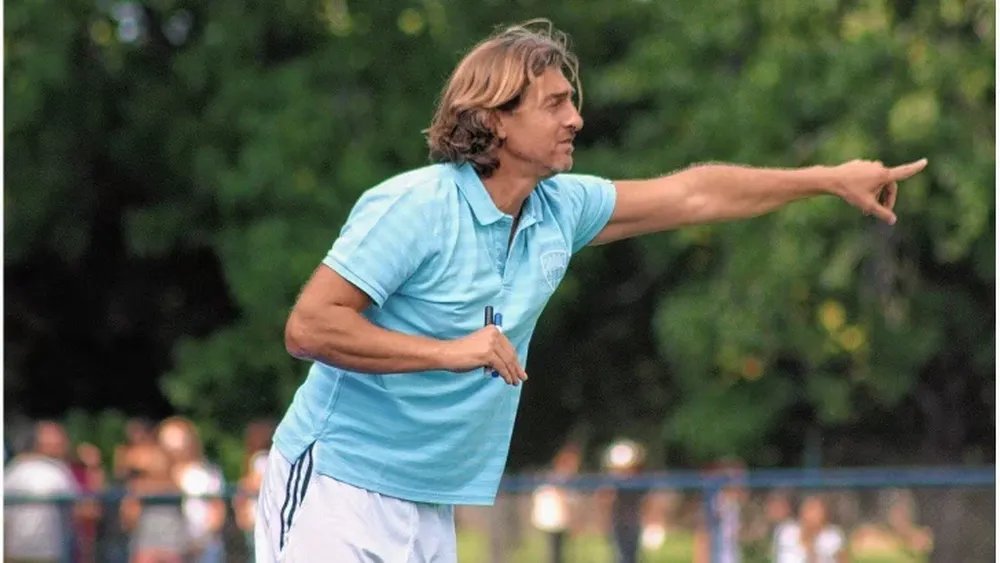 Fernando Ferrara será el sucesor del “Chapa” Retegui como entrenador de Las Leonas