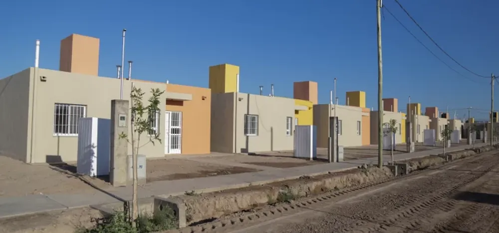 Una mujer se llevó la última casa sorteada por el IPV